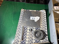 Reservewiel-houder - afbeelding 1 van  2