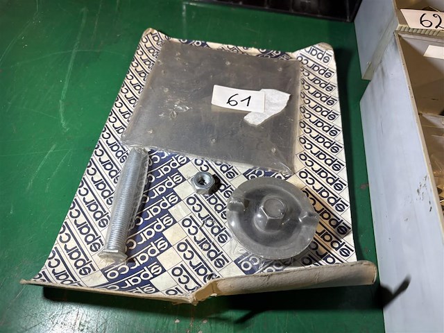 Reservewiel-houder - afbeelding 2 van  2