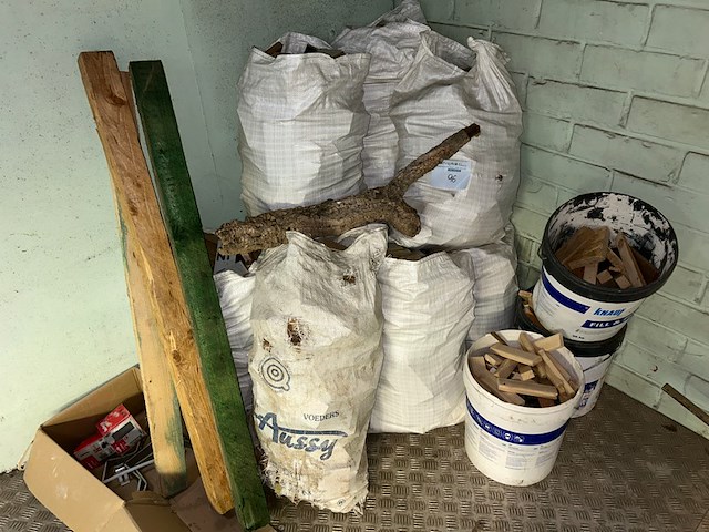 Rest houten blokjes - afbeelding 1 van  3