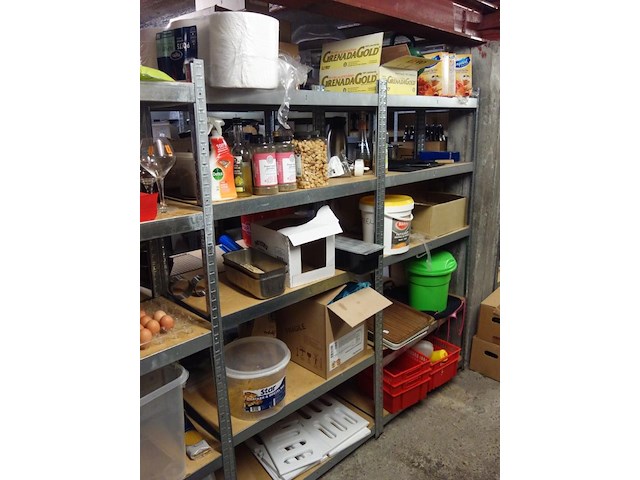 Rest inhoud bergruimte - afbeelding 1 van  19