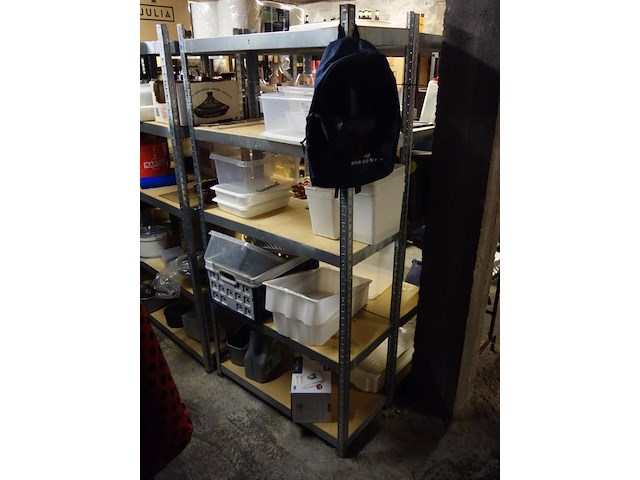 Rest inhoud bergruimte - afbeelding 18 van  19