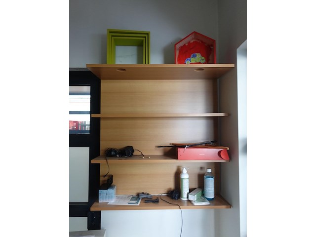 Rest inhoud bureau ruimte - afbeelding 4 van  10