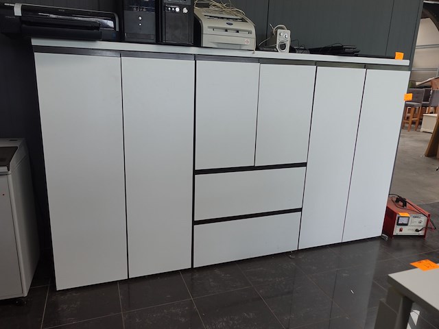 Rest inhoud bureau ruimte - afbeelding 5 van  10