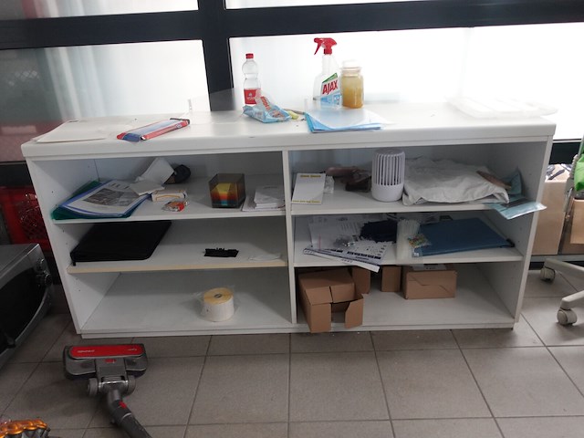 Rest inhoud bureau ruimte - afbeelding 9 van  10