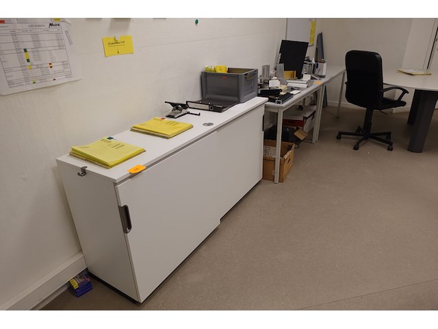 Rest inhoud bureau - afbeelding 1 van  7