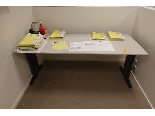 Rest inhoud bureau - afbeelding 7 van  7