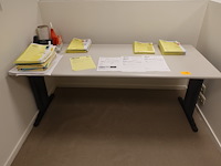 Rest inhoud bureau - afbeelding 7 van  7