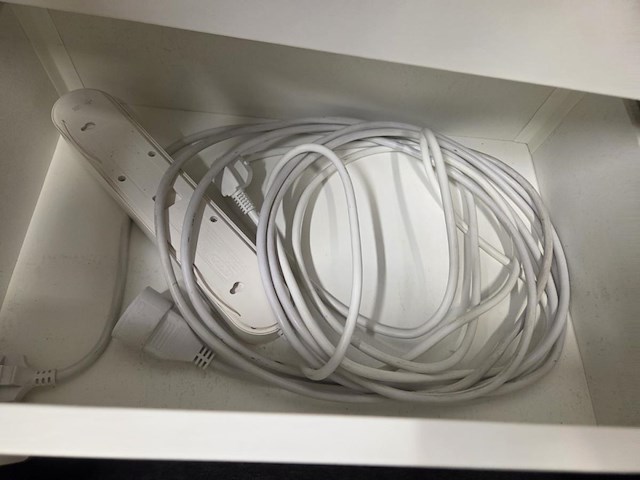 Rest inhoud kantoor en stock - afbeelding 19 van  62