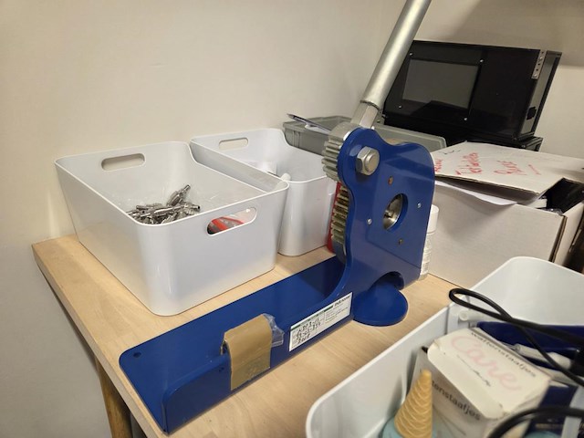 Rest inhoud kantoor en stock - afbeelding 33 van  62