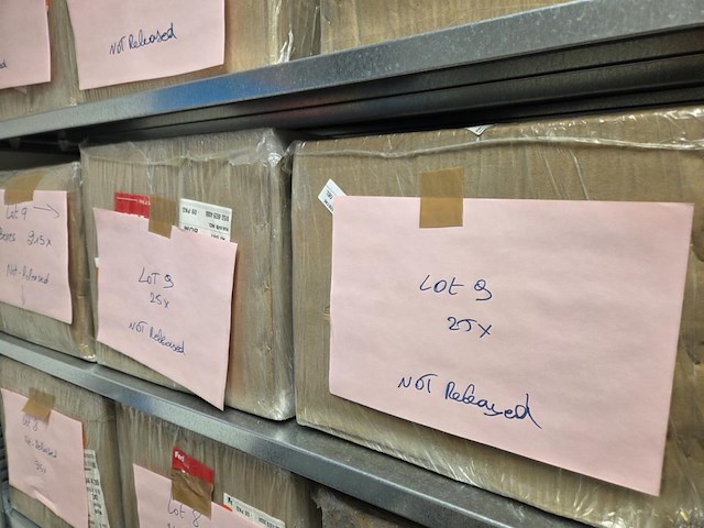 Rest inhoud kantoor en stock - afbeelding 8 van  62