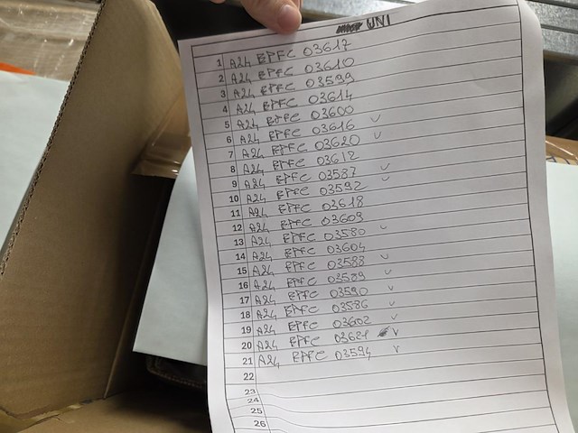 Rest inhoud kantoor en stock - afbeelding 47 van  62