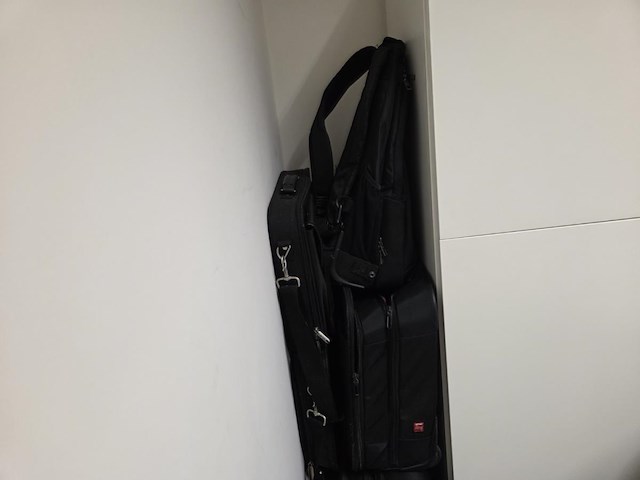 Rest inhoud kantoor en stock - afbeelding 40 van  62