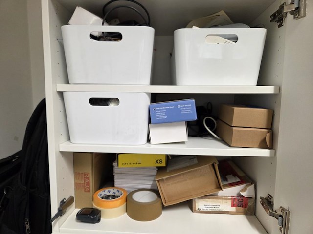 Rest inhoud kantoor en stock - afbeelding 27 van  62