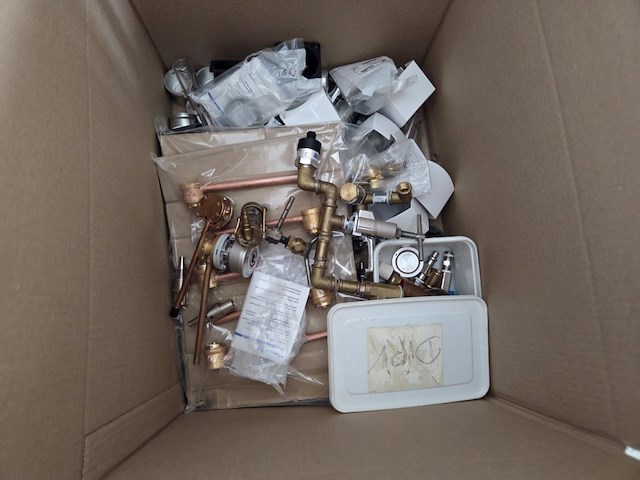 Rest inhoud kantoor en stock - afbeelding 5 van  62