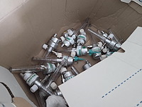 Rest inhoud kantoor en stock - afbeelding 44 van  62