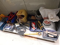 Rest inhoud rek - afbeelding 1 van  16