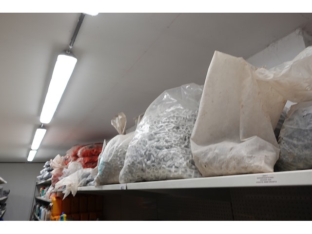 Rest inhoud rek - afbeelding 9 van  16