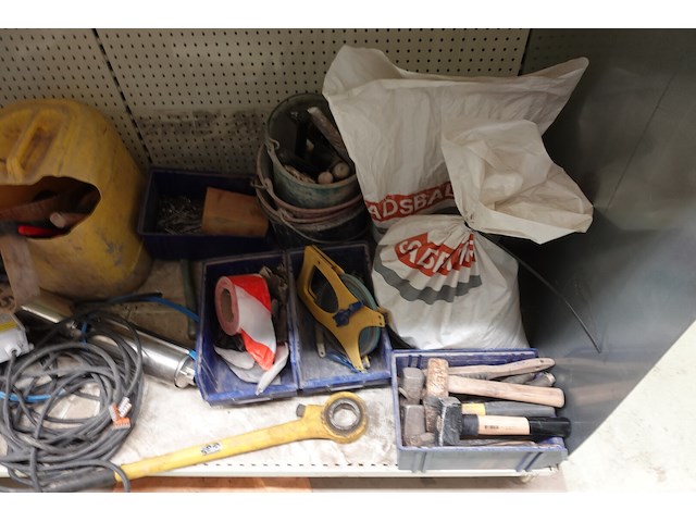 Rest inhoud rek - afbeelding 10 van  16