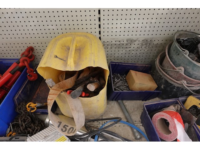 Rest inhoud rek - afbeelding 12 van  16