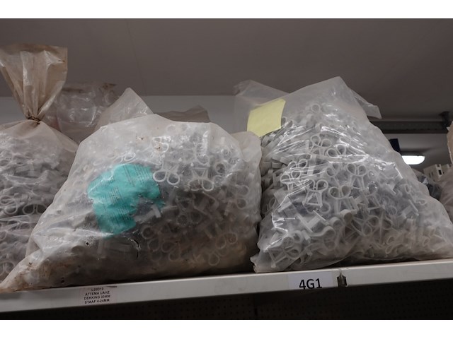 Rest inhoud rek - afbeelding 15 van  16