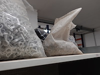 Rest inhoud rek - afbeelding 16 van  16