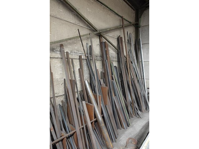 Rest inhoud ruimte atelier staal - afbeelding 15 van  40
