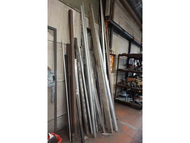 Rest inhoud ruimte atelier staal - afbeelding 30 van  40