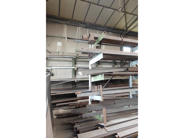 Rest inhoud ruimte atelier staal - afbeelding 36 van  40