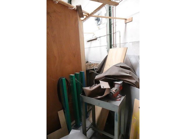 Rest inhoud ruimte atelier staal - afbeelding 2 van  15