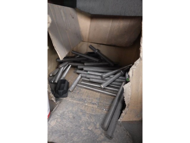 Rest inhoud ruimte atelier staal - afbeelding 6 van  15