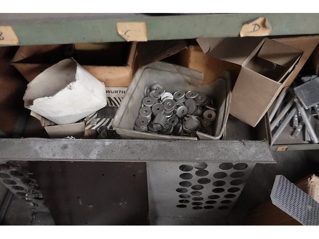 Rest inhoud ruimte atelier staal - afbeelding 7 van  15