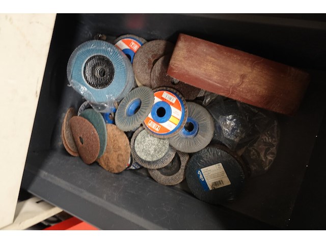 Rest inhoud ruimte atelier staal - afbeelding 10 van  15