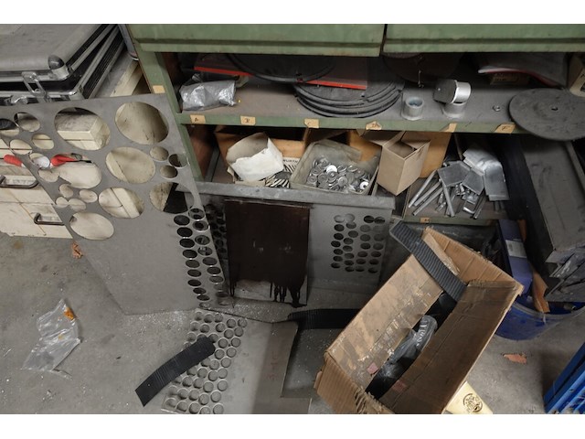 Rest inhoud ruimte atelier staal - afbeelding 11 van  15