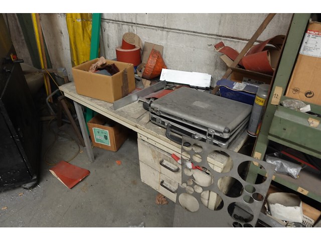 Rest inhoud ruimte atelier staal - afbeelding 12 van  15