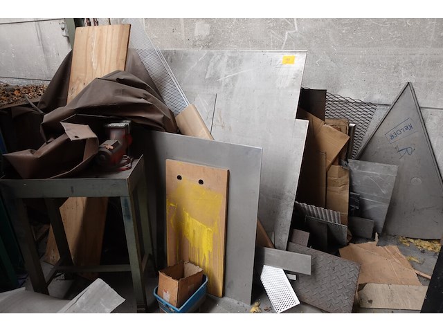 Rest inhoud ruimte atelier staal - afbeelding 14 van  15