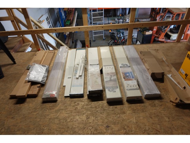 Rest inhoud zolder - afbeelding 7 van  8