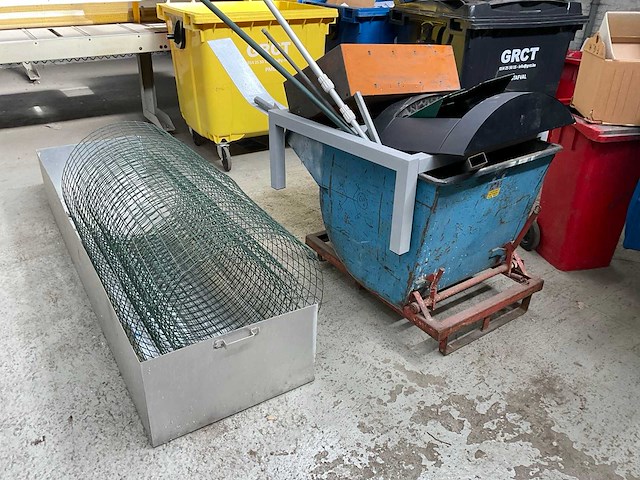 Rest metalen - afbeelding 1 van  3