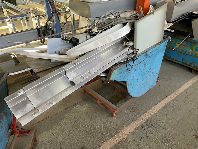 Rest metalen - afbeelding 1 van  3