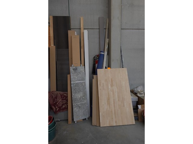 Rest partij hout - afbeelding 1 van  9