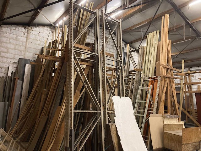 Rest partij hout - afbeelding 1 van  6