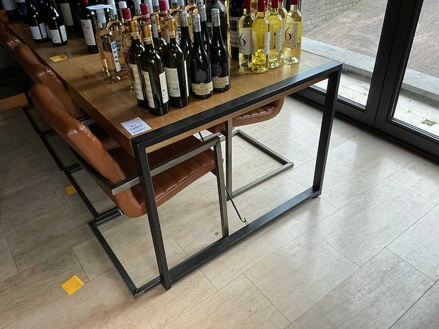 Restauranttafel met stoelen (3x) - afbeelding 6 van  6