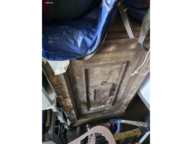 Resterende inhoud garage, buitenterrein en... - afbeelding 11 van  26