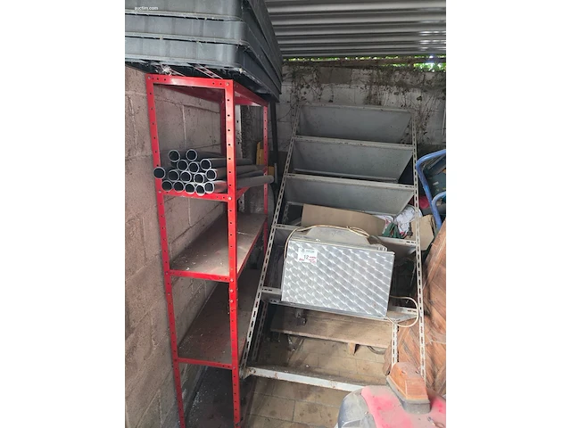 Resterende inhoud garage, buitenterrein en... - afbeelding 20 van  26