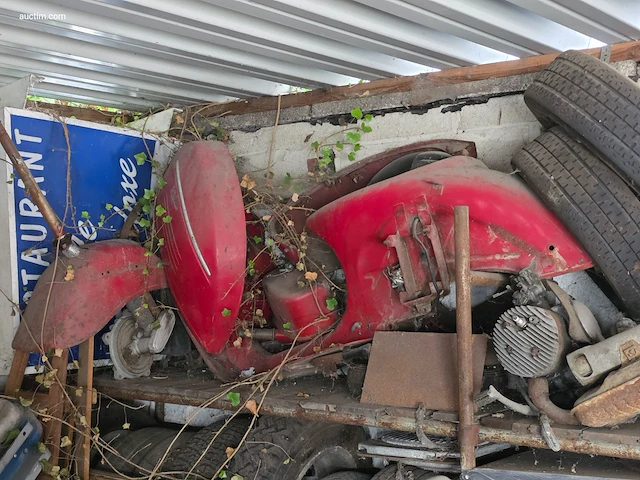 Resterende inhoud garage, buitenterrein en... - afbeelding 22 van  26