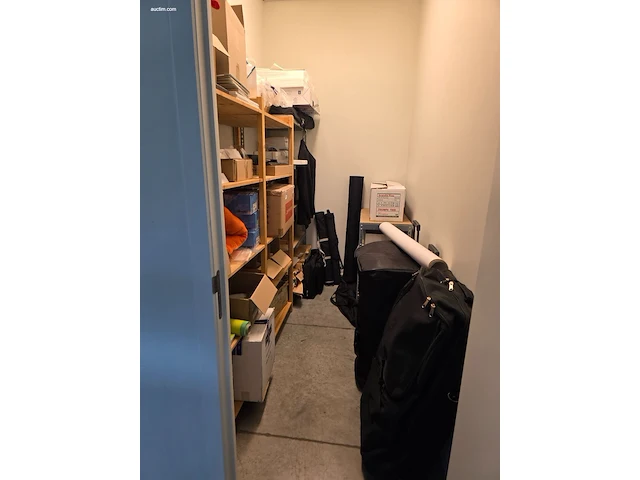 Resterende inhoud magazijn en kantoor nn - afbeelding 22 van  36