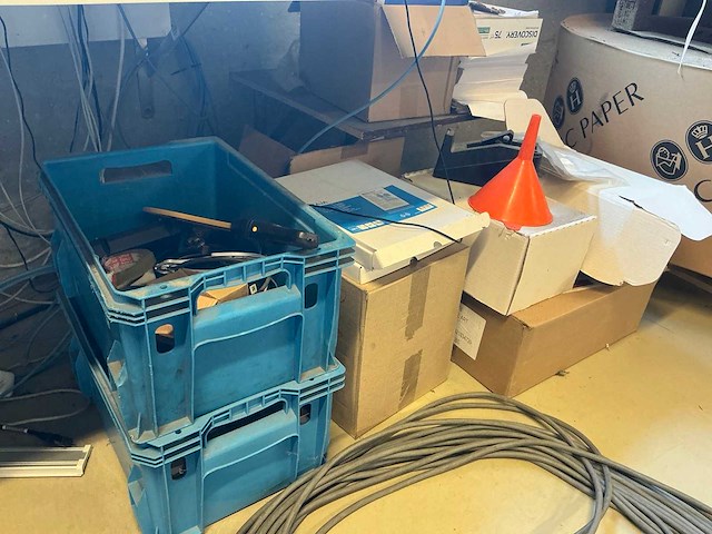 Resterende inhoud magazijn - afbeelding 21 van  23