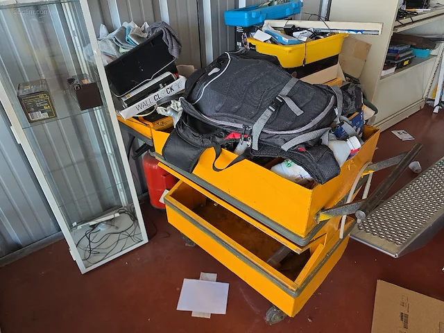 Resterende inhoud showroom en kantoor metabo,... - afbeelding 4 van  34