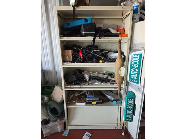Resterende inhoud showroom en kantoor metabo,... - afbeelding 6 van  34