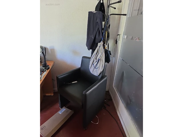 Resterende inhoud showroom en kantoor metabo,... - afbeelding 17 van  34