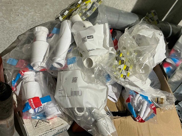 Resterende inhoud van magazijn - afbeelding 29 van  45